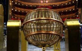 Los bombos de la Lotería de Navidad llegan al Teatro Real